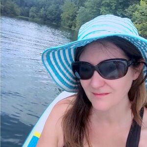 Meet your Posher, Melissa